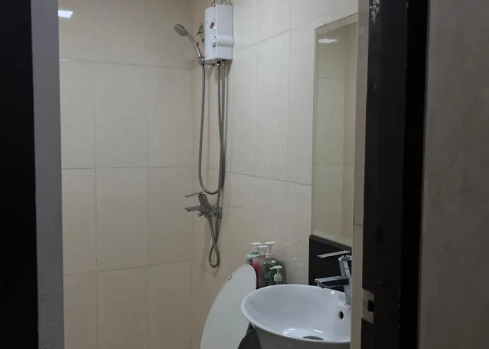 Work With Garden Access Near Venice Grand Canal And Bgc Manila